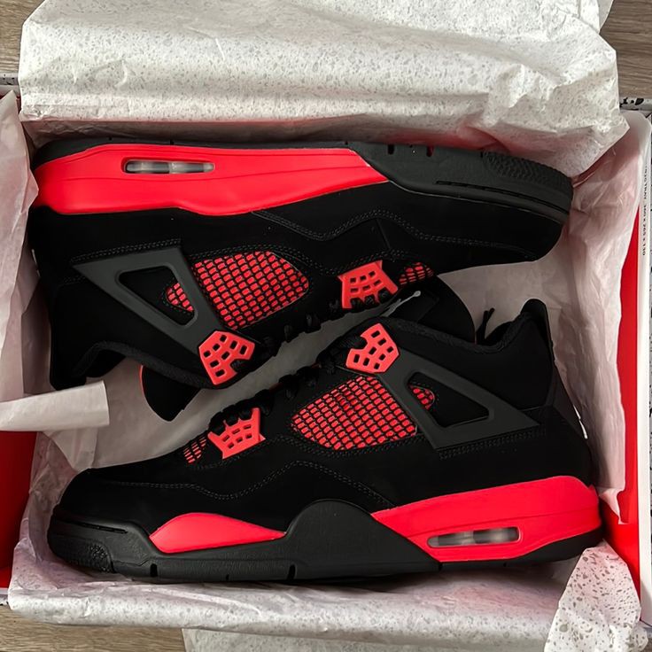 Air Jordan 4 retro red thunder