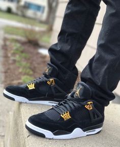 Air Jordan 4 retro royalty